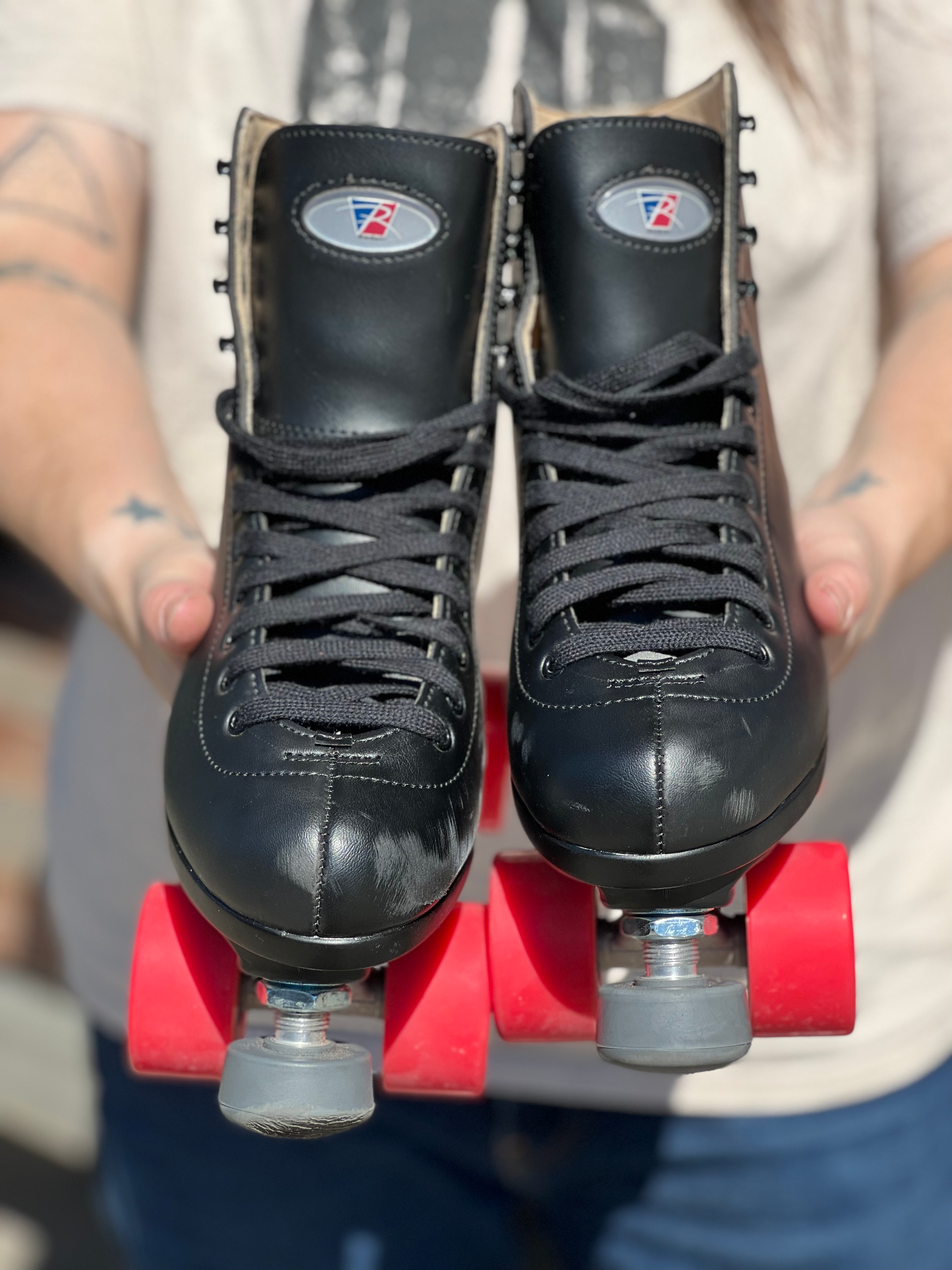 Location de patins ANGEL PATINS EXTERIEUR – lowlifemtl
